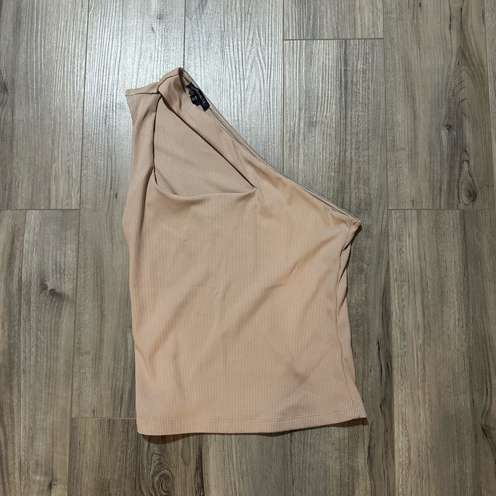 Dynamite One-Shoulder Nude Ribbed Crop Top with Keyhole Slit – Size Small